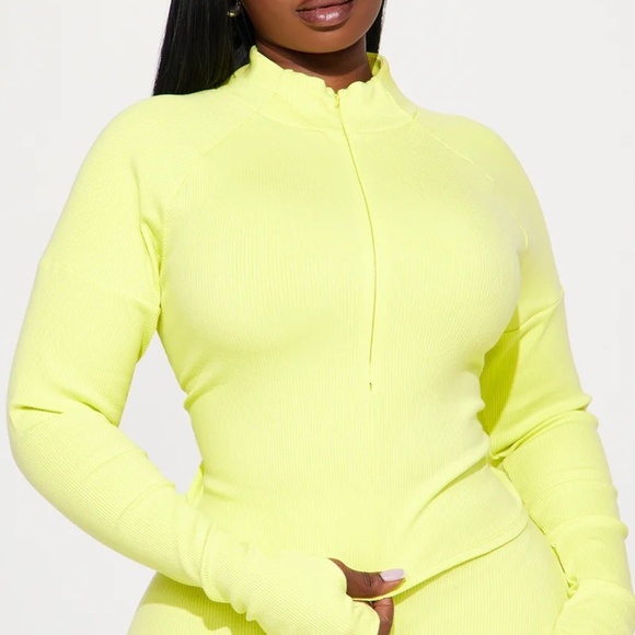 🍋 Fashion Nova Collared Snatched Top | Citron | Size L (Fits XS) | Compression - Picture 2 of 9